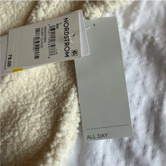 NWT Zella Ivory Cloud Faux Shearling Pullover Hoodie With Pockets, Large - Picture 11 of 16